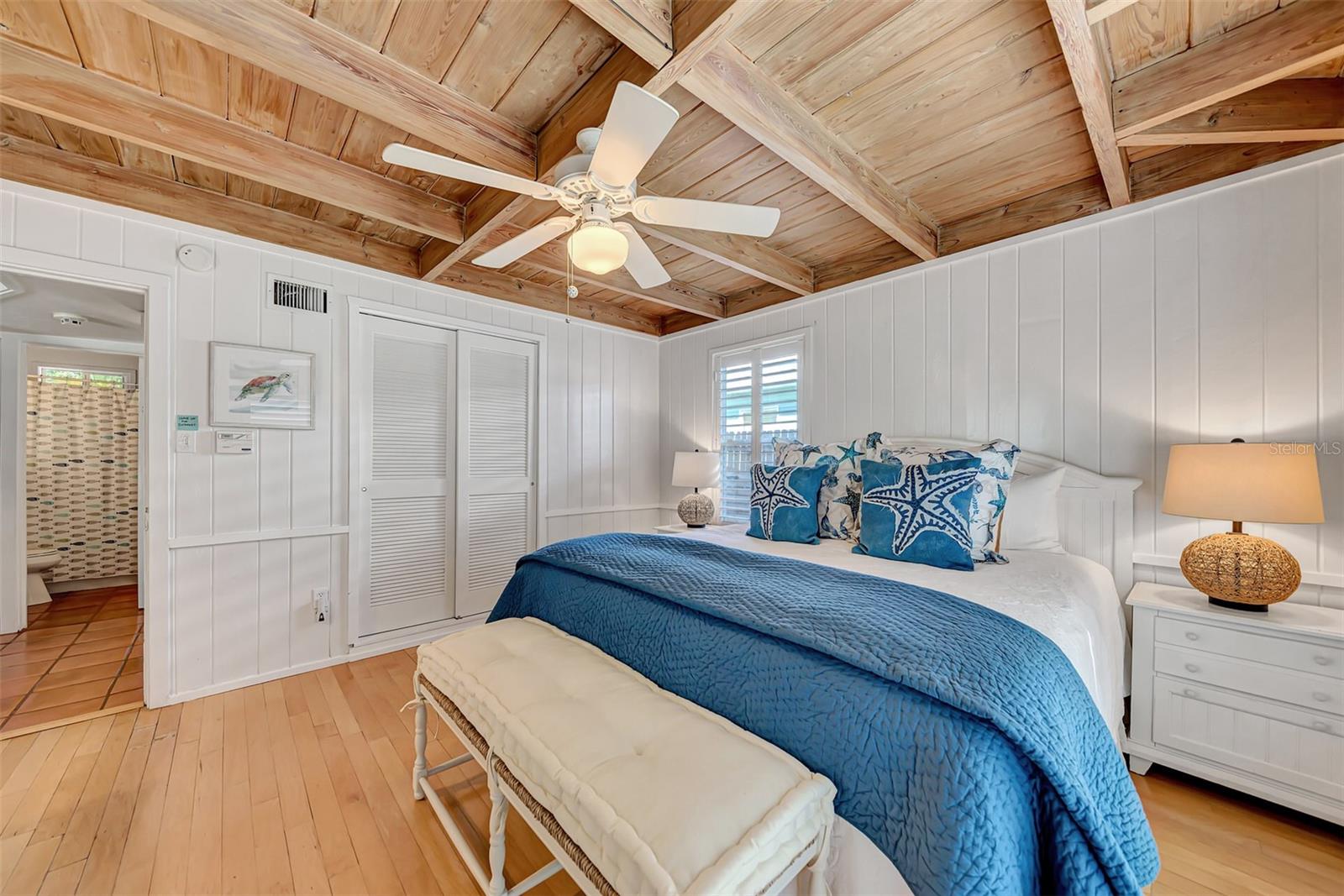 SARASOTA BEACH - Residential Lease