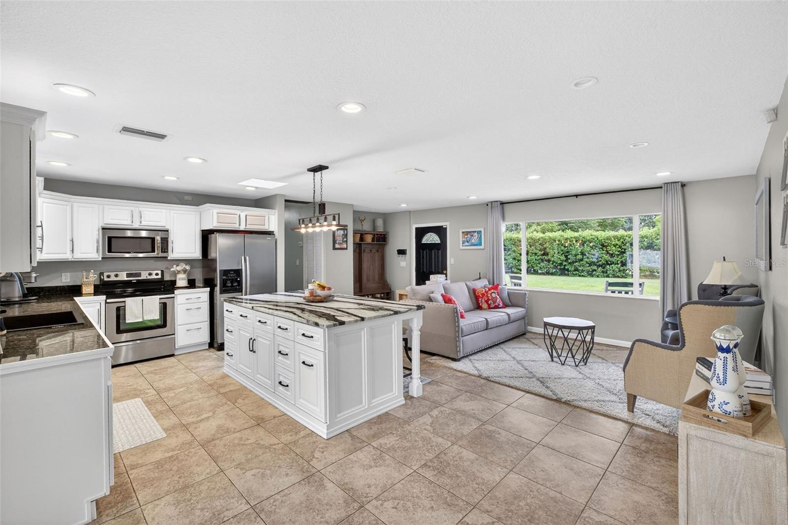 LAKE MARY SHORES - Residential