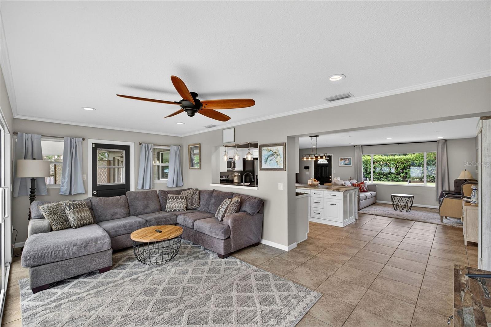 LAKE MARY SHORES - Residential