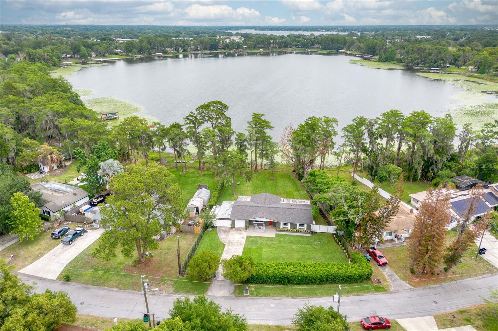 LAKE MARY SHORES - Residential
