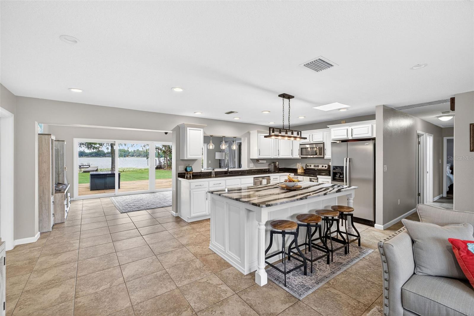 LAKE MARY SHORES - Residential