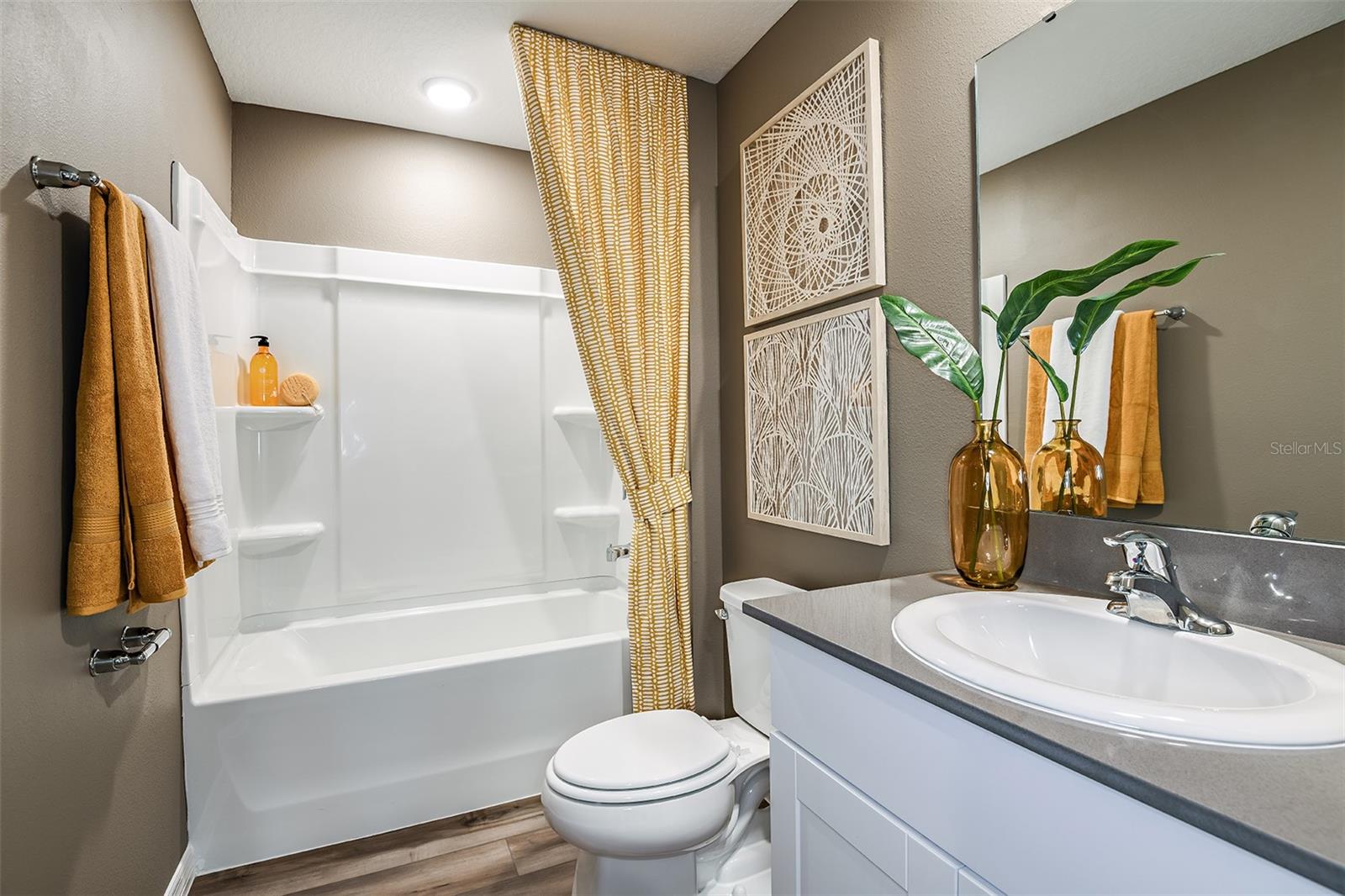 SCENIC TERRACE - Residential