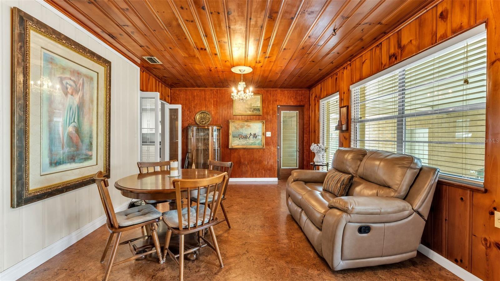 KLOOS ALMA FIRST ADD - Residential