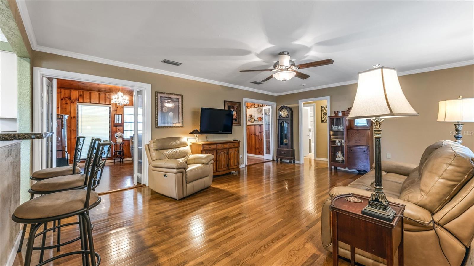 621 S INGRAHAM AVENUE