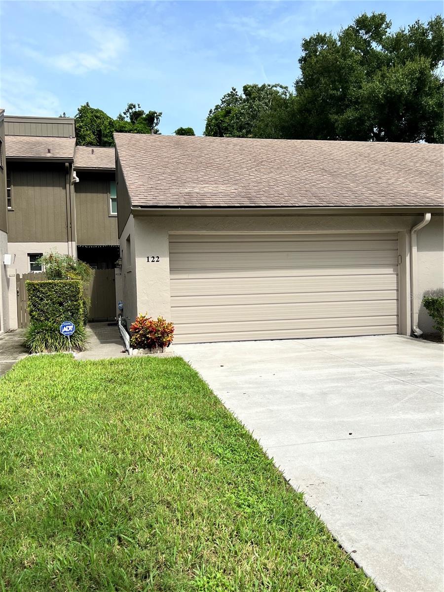 Photo 1 of 27 of 122 CAROLWOOD BOULEVARD townhome