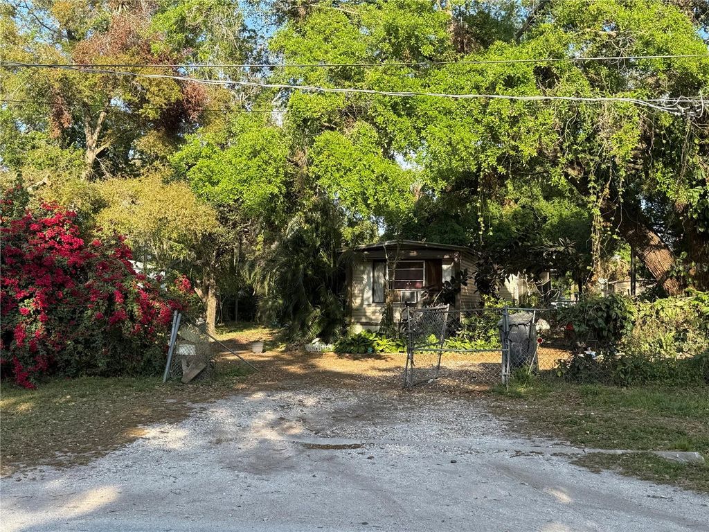 Photo of 10020 Alavista Drive, Gibsonton, FL 33534 (MLS # TB8480139)