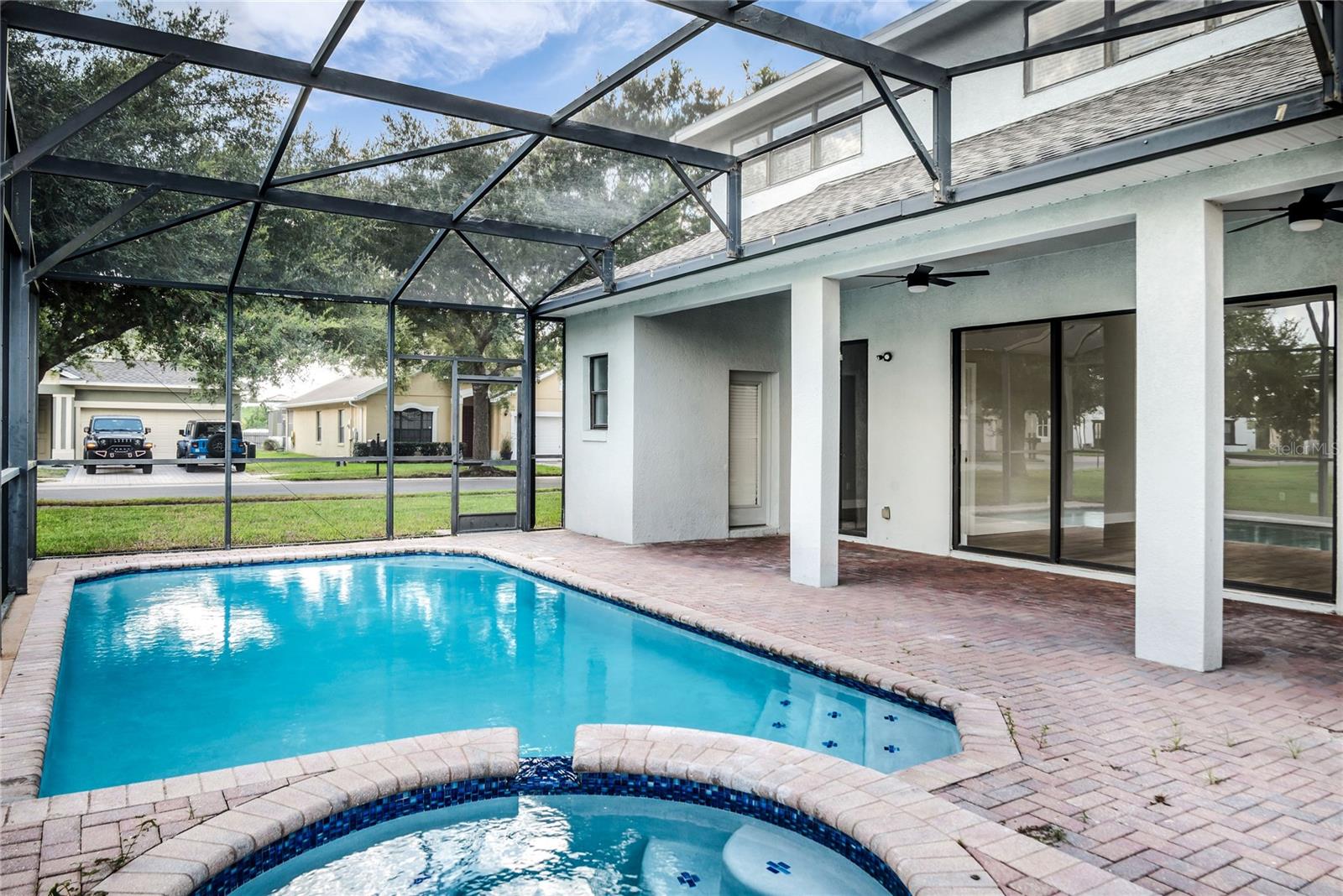 563 LAKE DAVENPORT CIRCLE