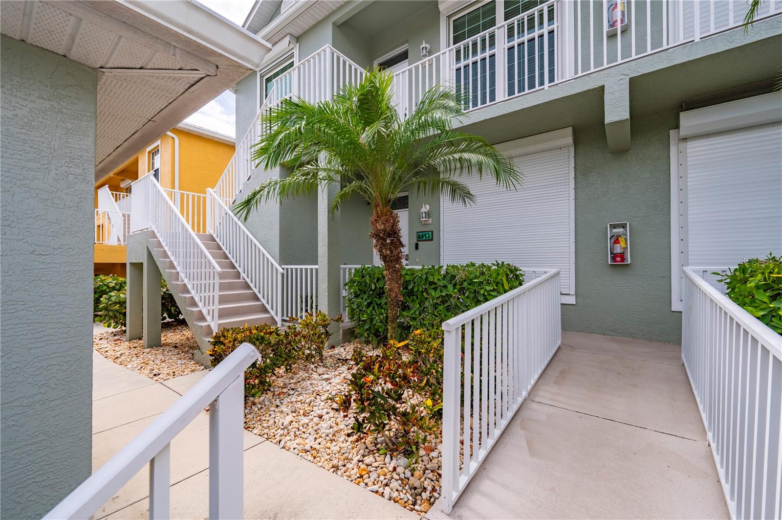 2002 BAL HARBOR BOULEVARD 2221