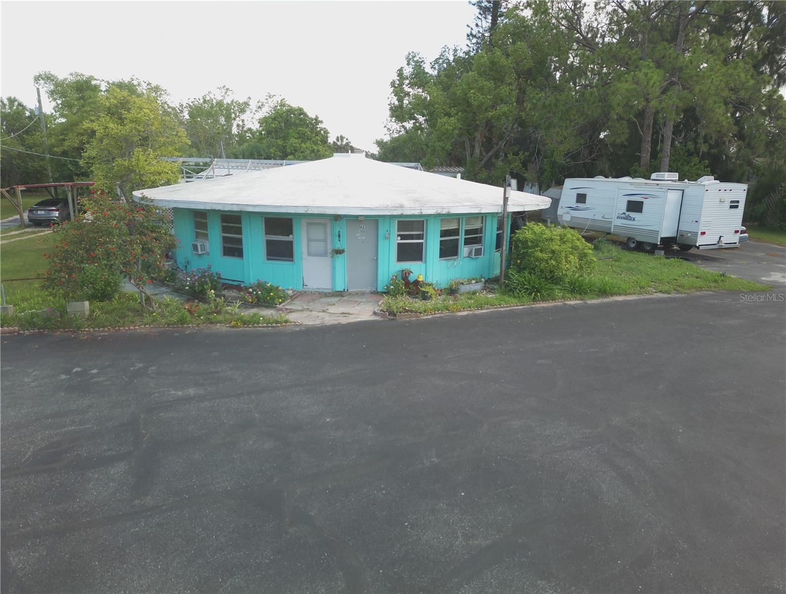 1603, 1605,1608,1611 W SHELL POINT ROAD