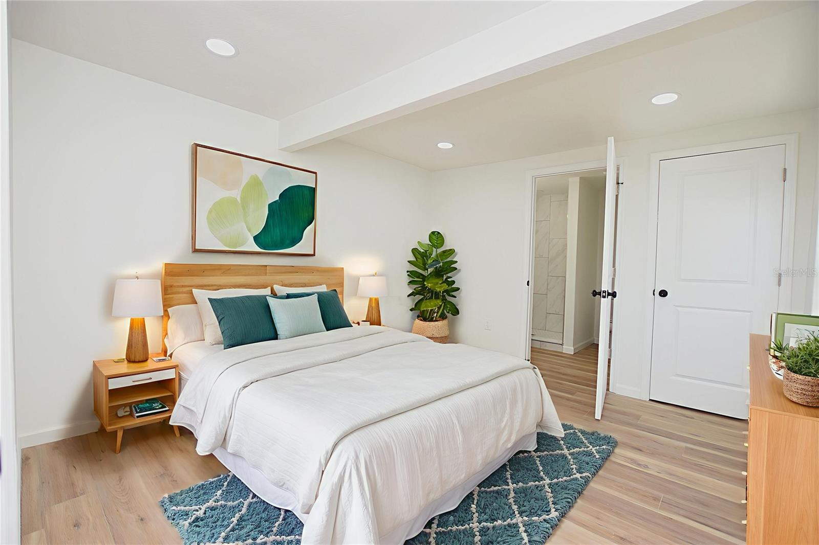 BILTMORE SHORES - Residential Lease