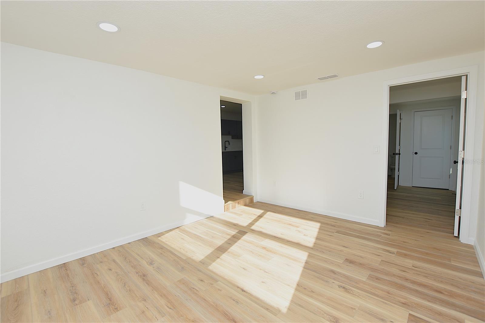 BILTMORE SHORES - Residential Lease