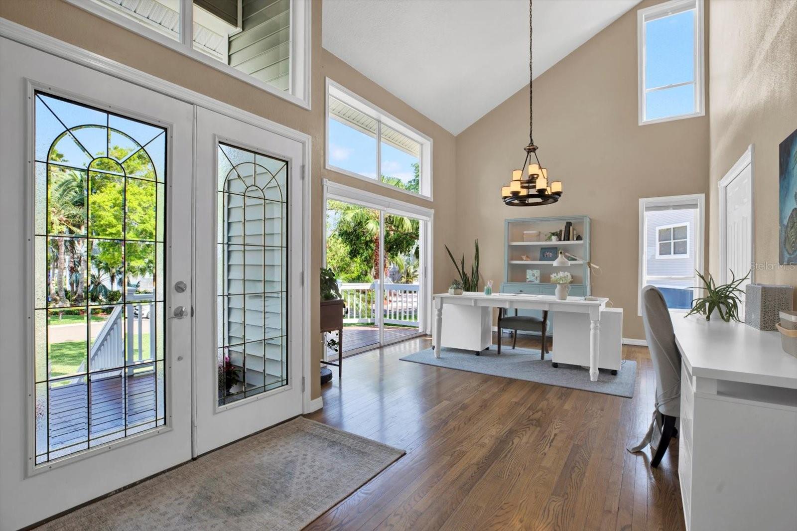 748 SOUNDVIEW DRIVE