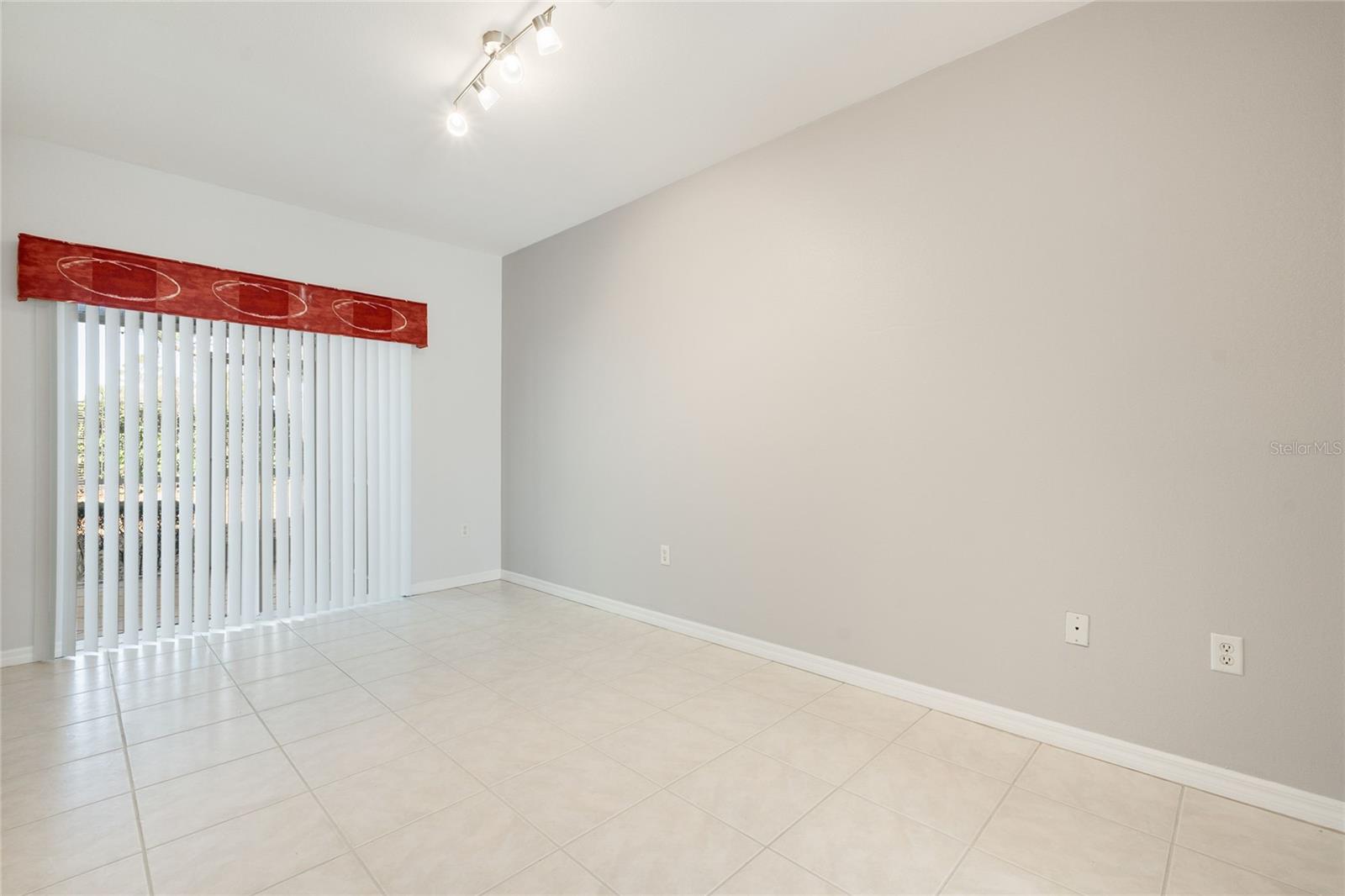 CAROLINA LANDINGS - Residential