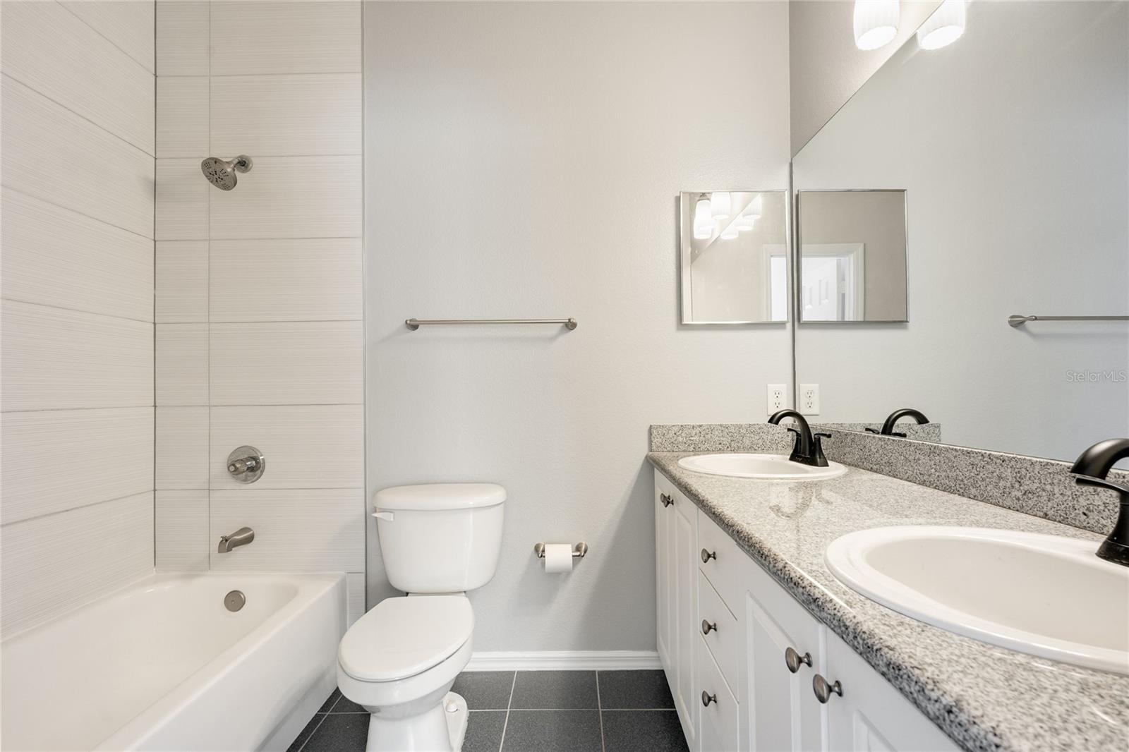 CAROLINA LANDINGS - Residential