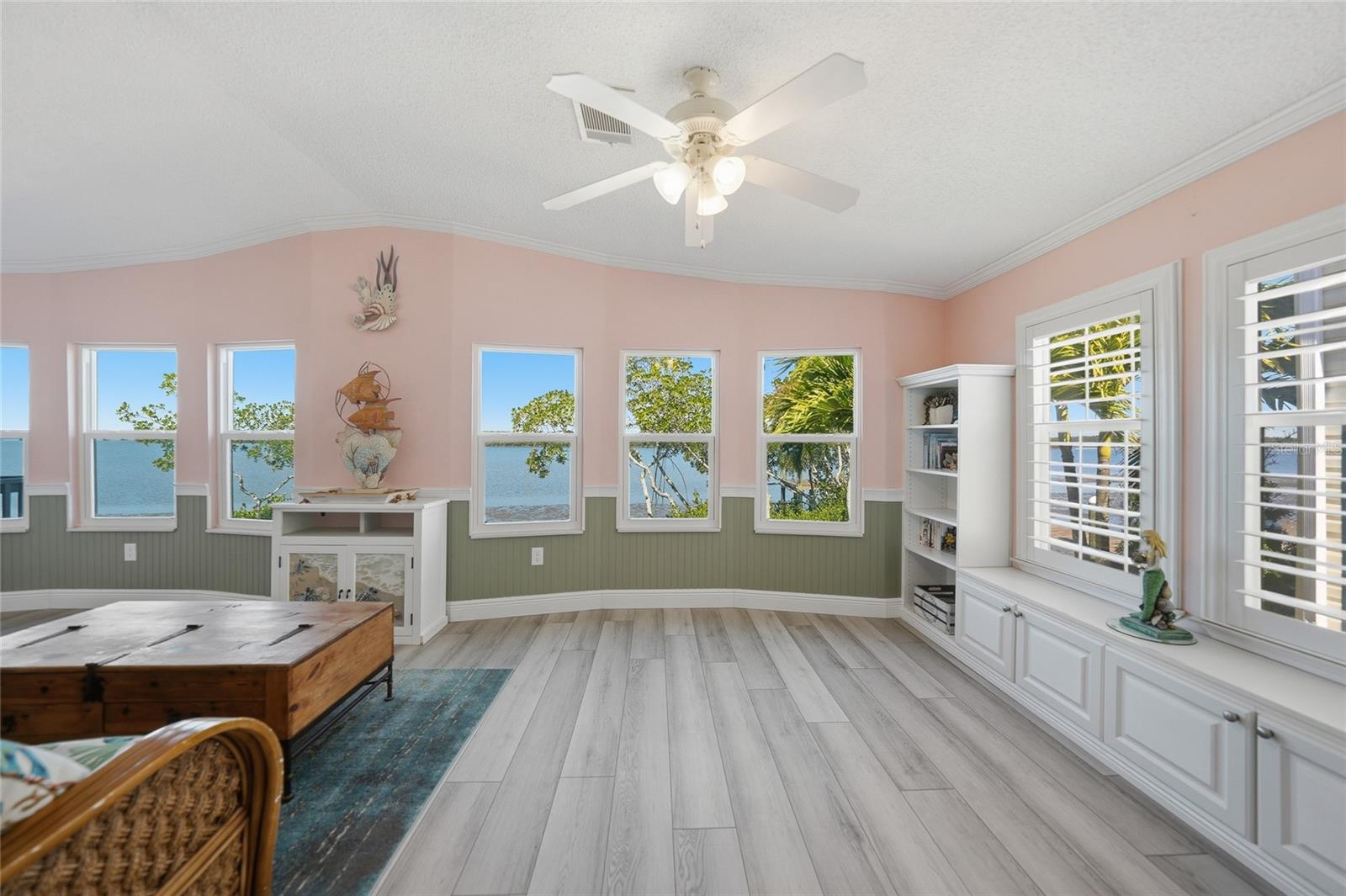 RIVER FOREST MHP - Residential