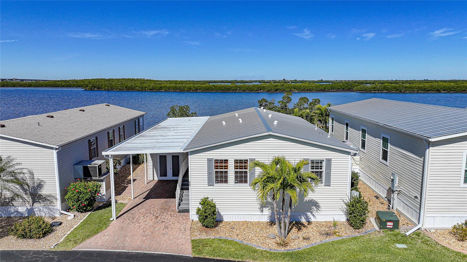 RIVER FOREST MHP - Residential