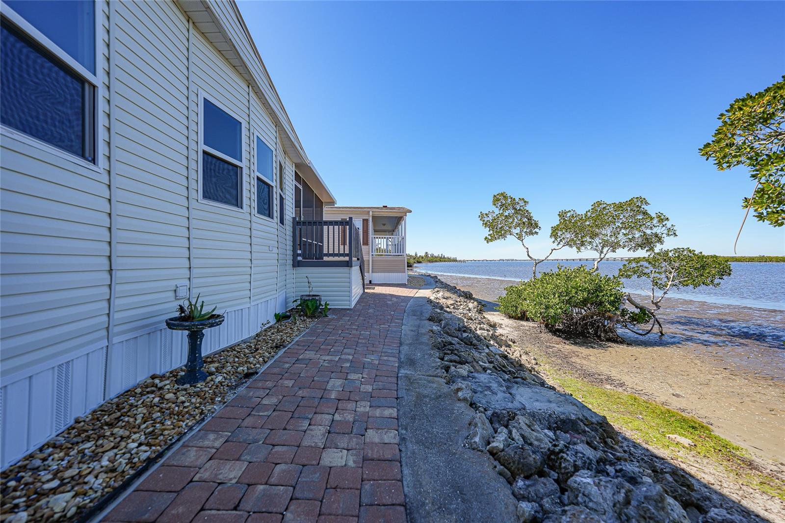 RIVER FOREST MHP - Residential