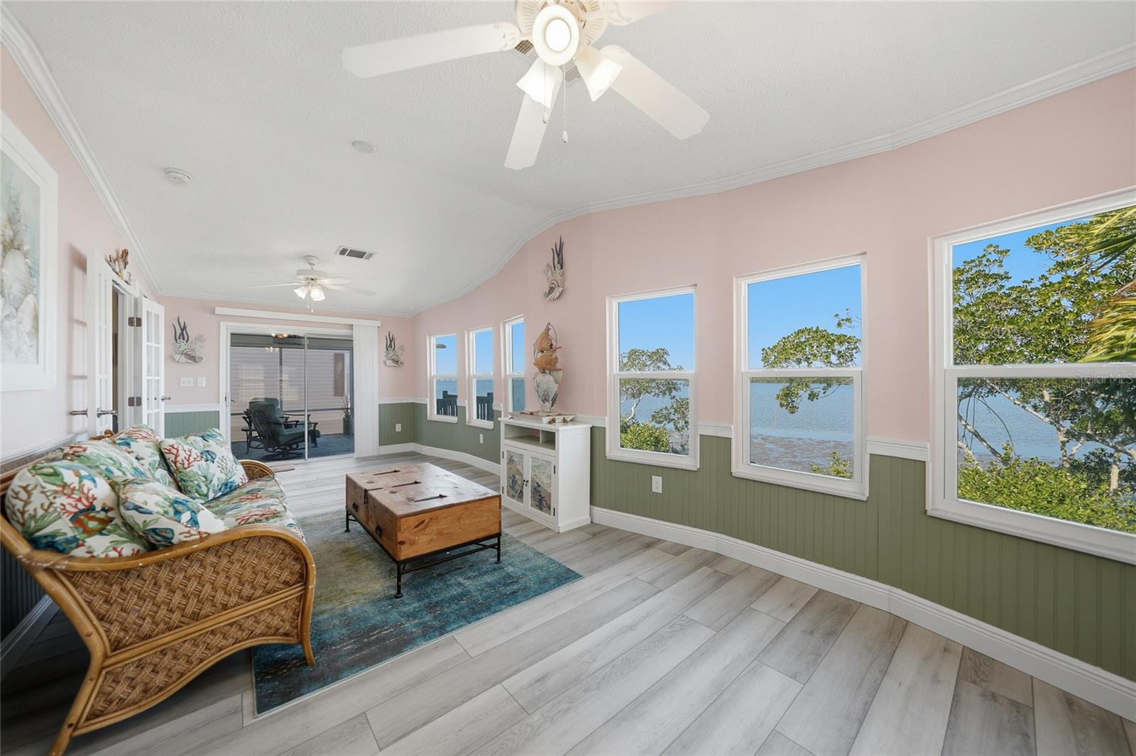 RIVER FOREST MHP - Residential