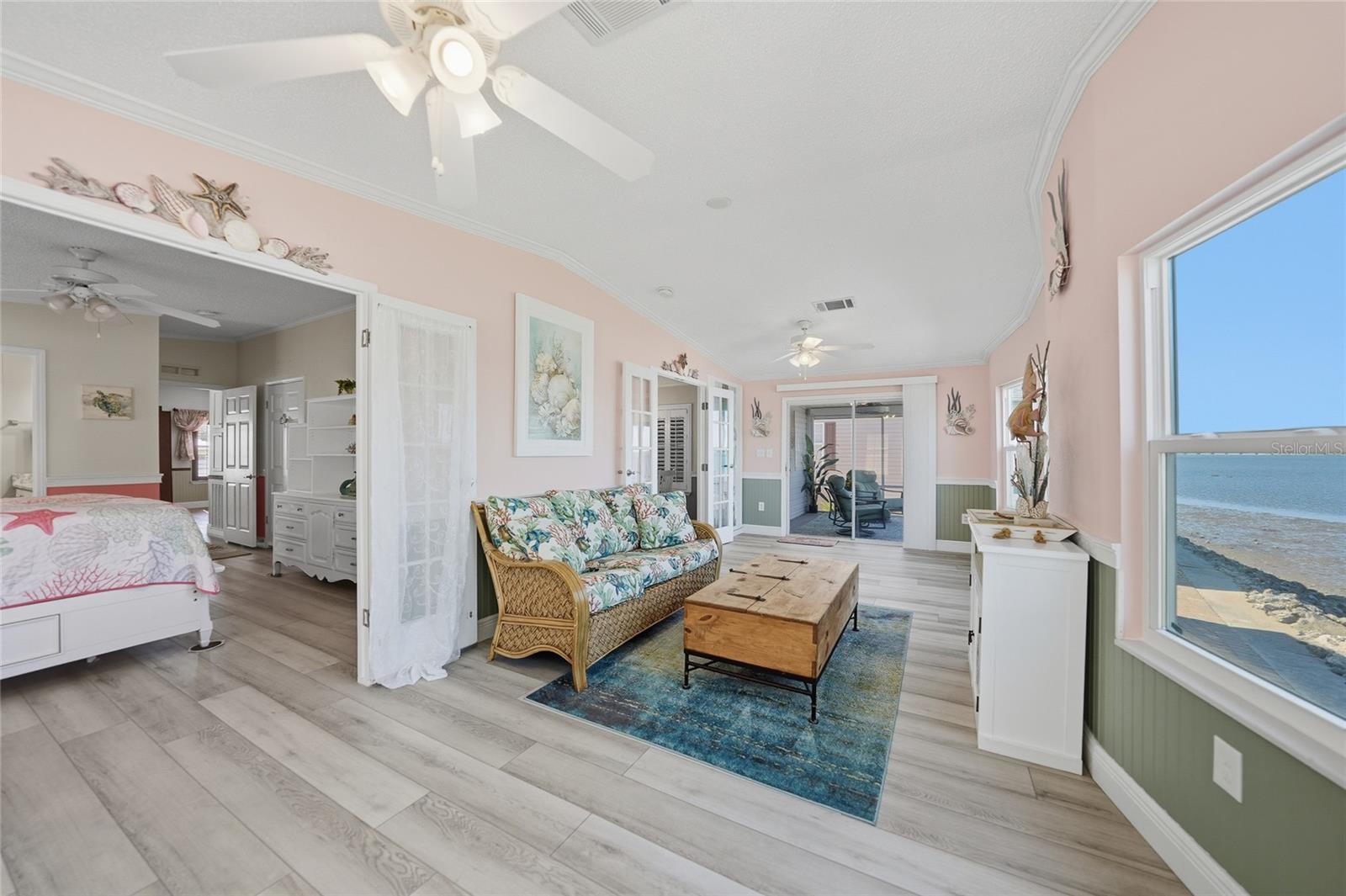 RIVER FOREST MHP - Residential