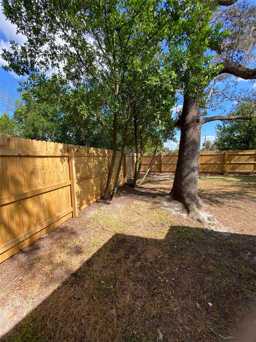 REVISED MAP OF FLOWERS & STU - Residential Lease