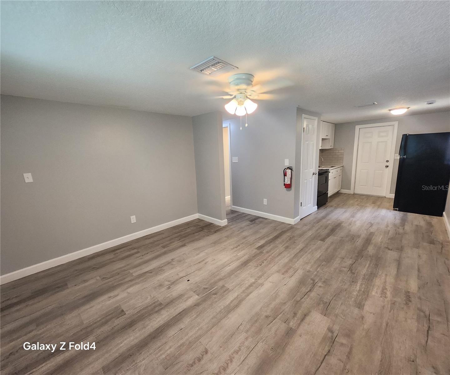 REVISED MAP OF FLOWERS & STU - Residential Lease