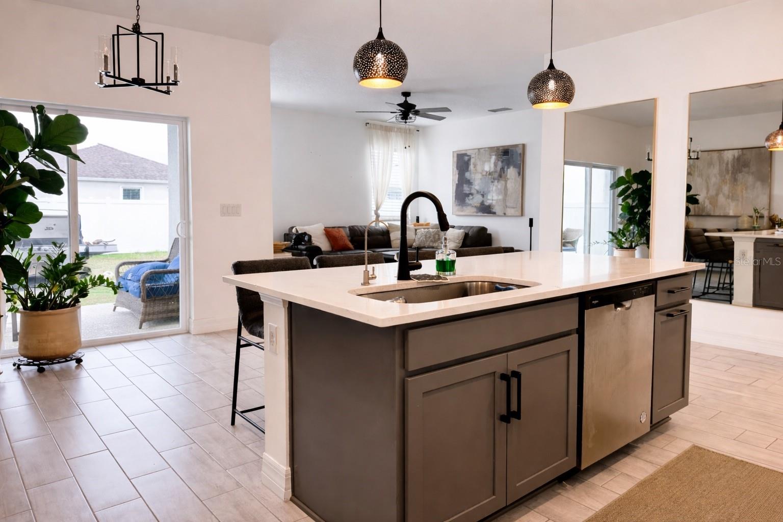 PRAIRIE OAKS - Residential