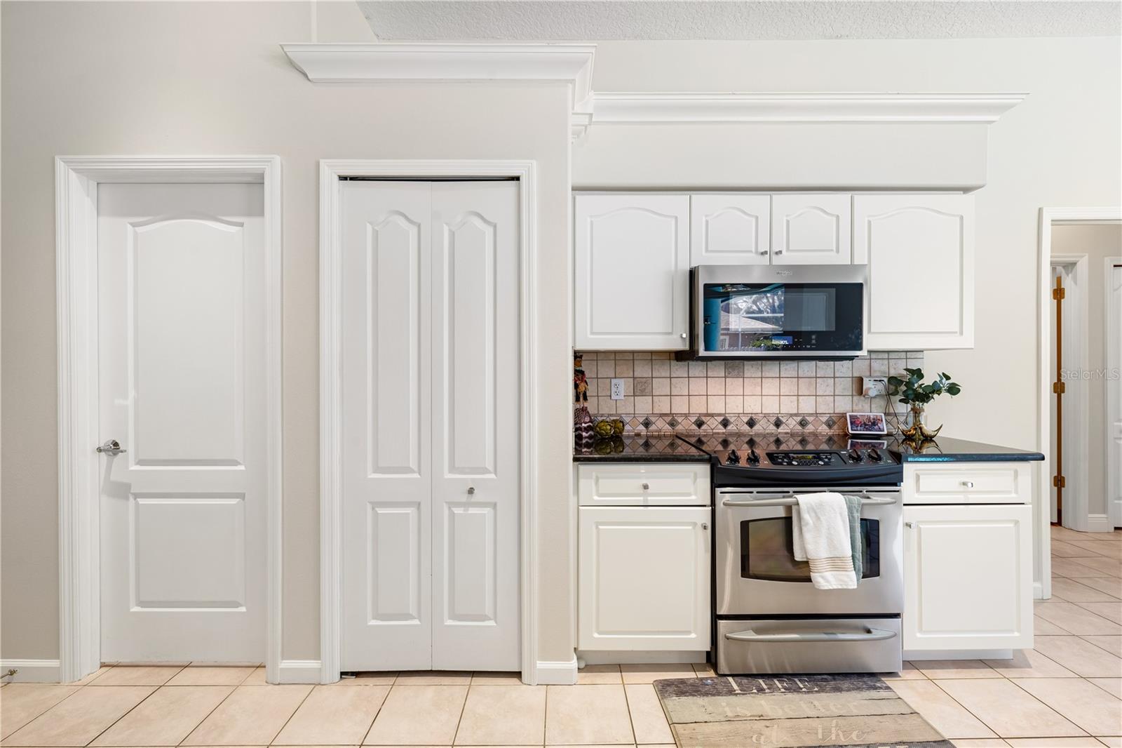 BAY OAKS ESTATES UNIT 1 - Residential