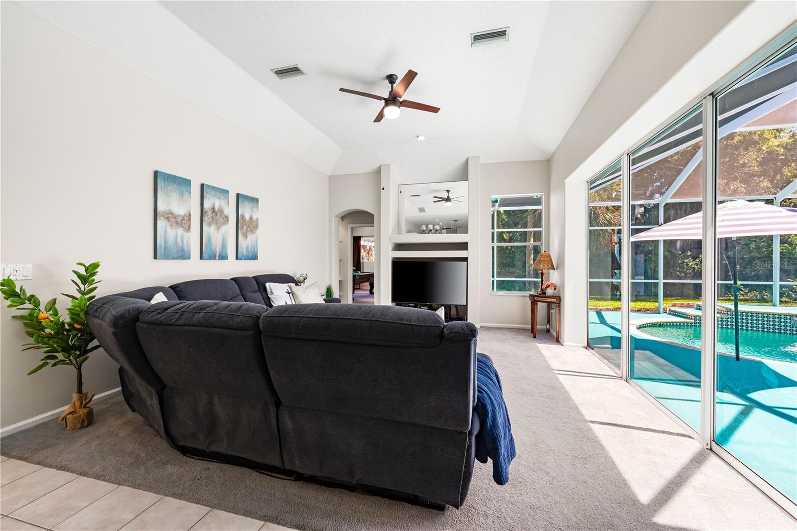 BAY OAKS ESTATES UNIT 1 - Residential