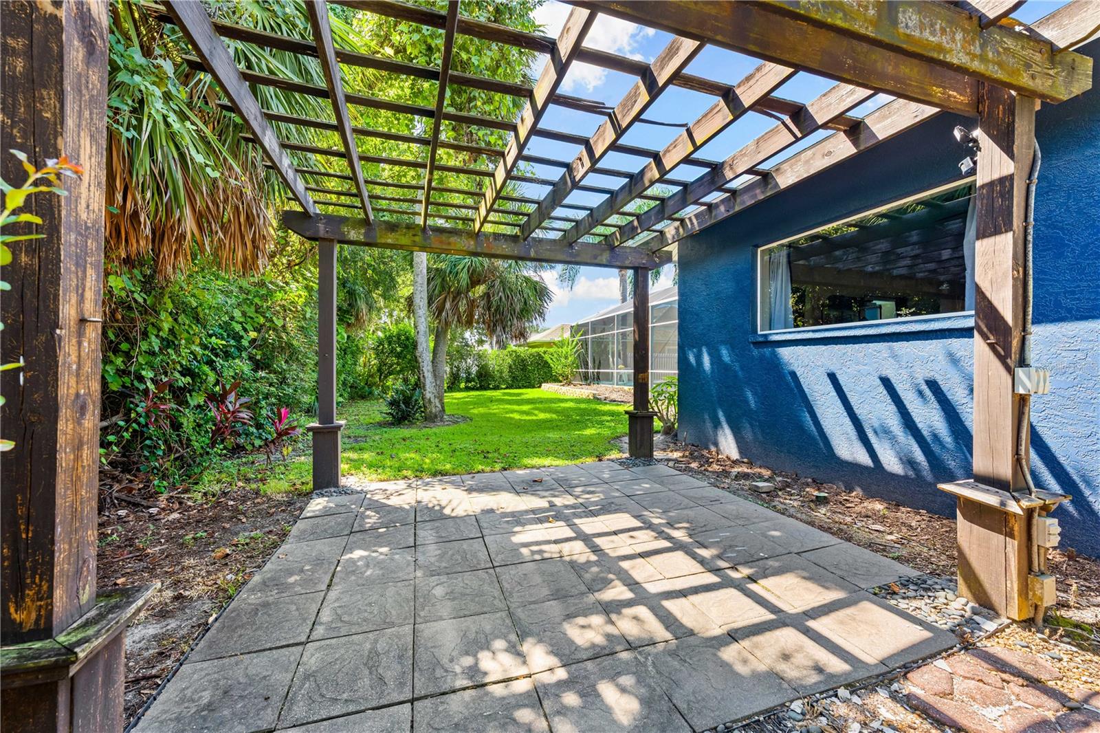 BAY OAKS ESTATES UNIT 1 - Residential