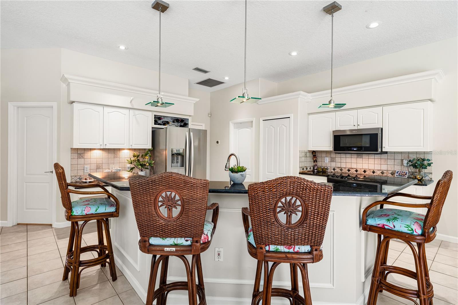 BAY OAKS ESTATES UNIT 1 - Residential