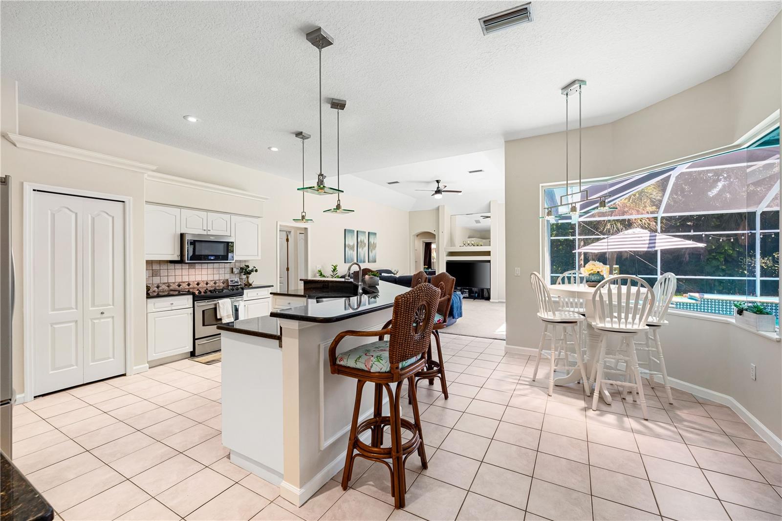 BAY OAKS ESTATES UNIT 1 - Residential