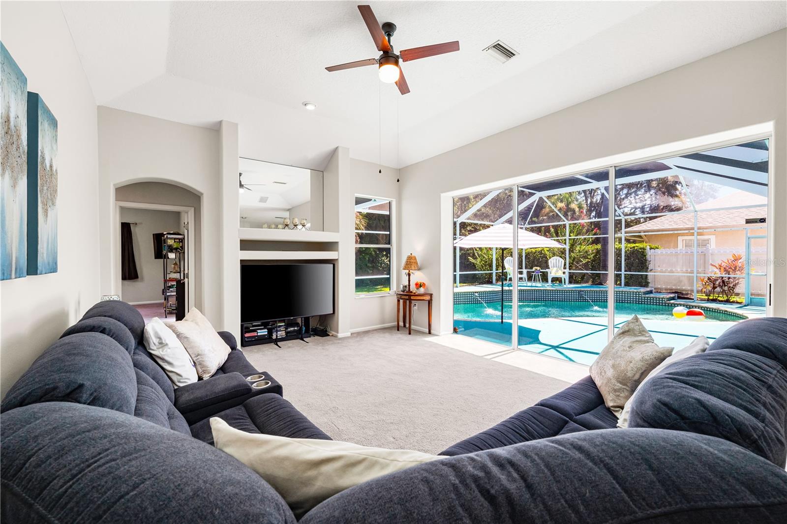 BAY OAKS ESTATES UNIT 1 - Residential