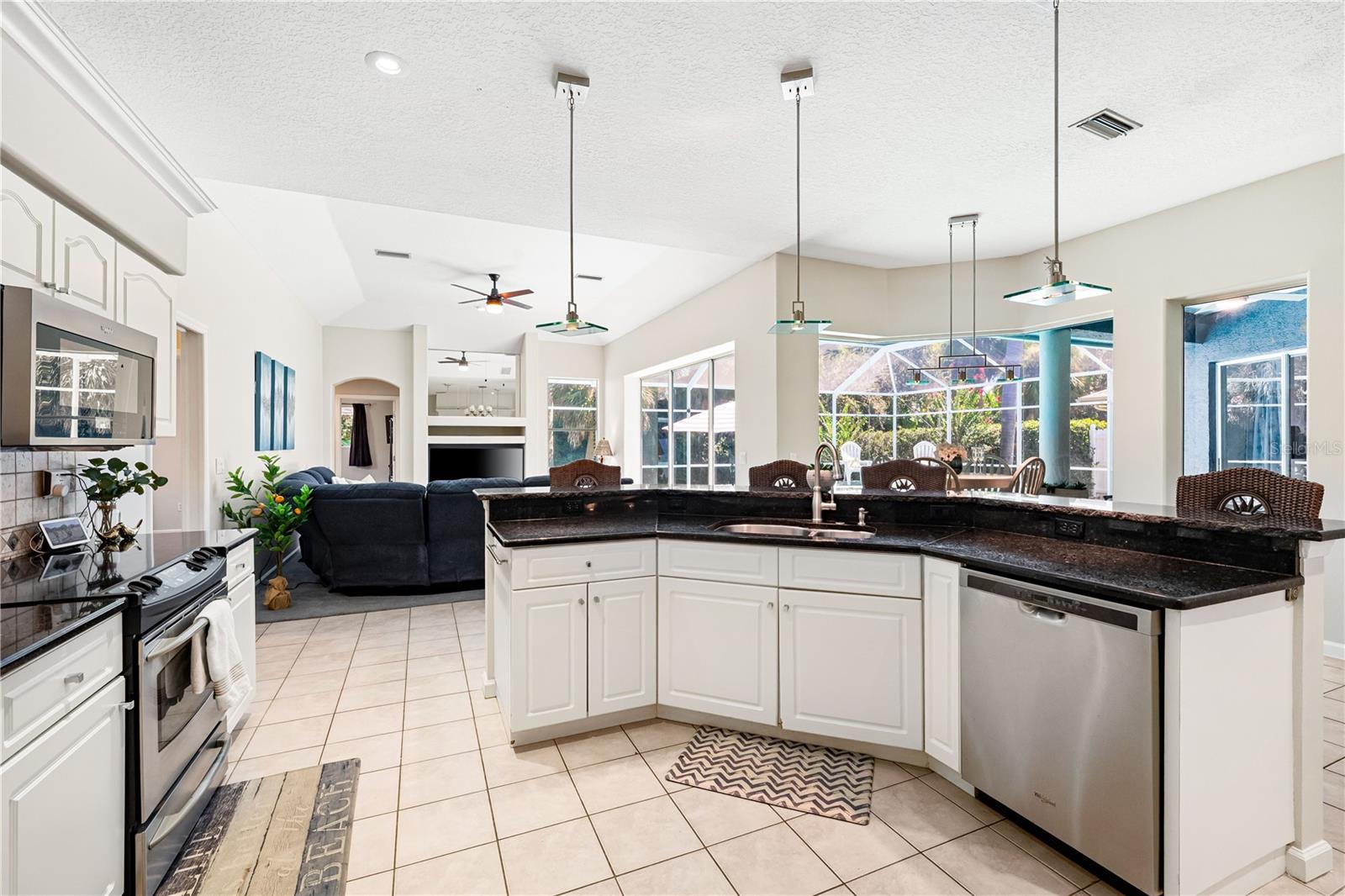 BAY OAKS ESTATES UNIT 1 - Residential