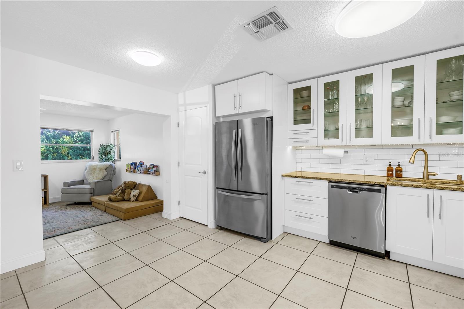 BENT TREE - Residential