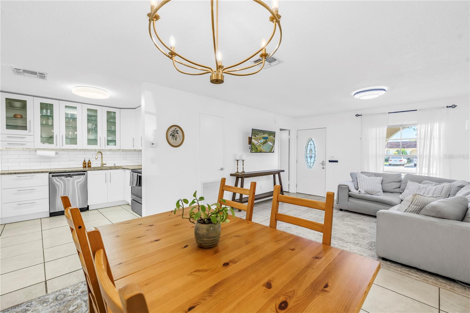 BENT TREE - Residential