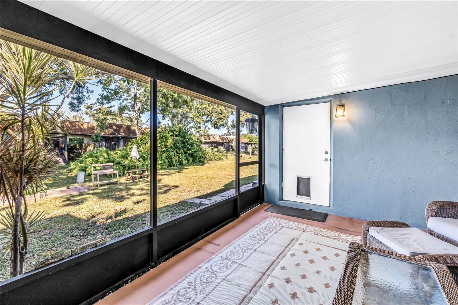 BENT TREE - Residential