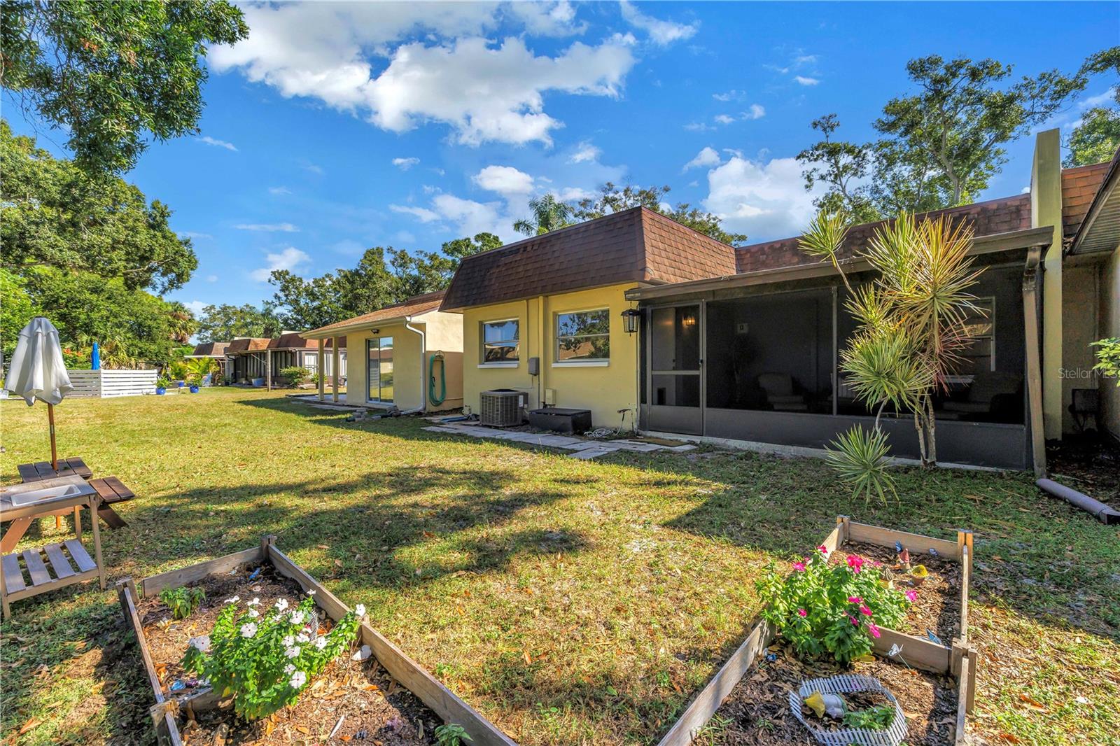 BENT TREE - Residential