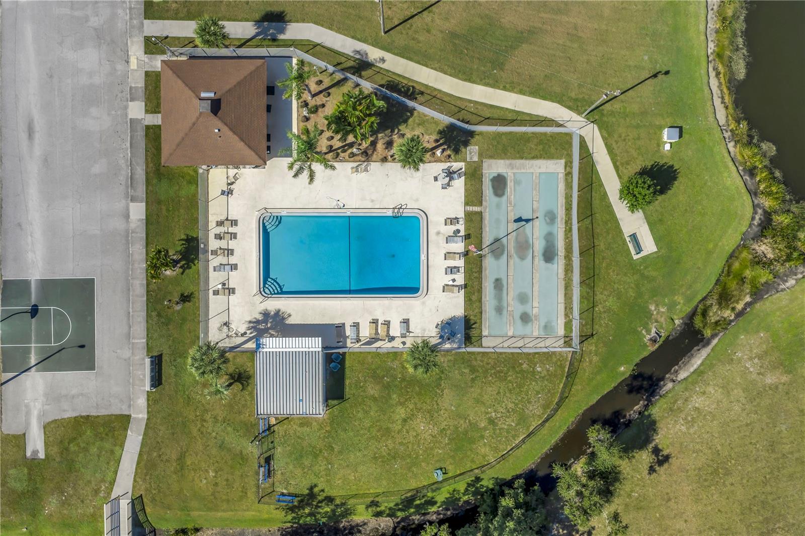 BENT TREE - Residential