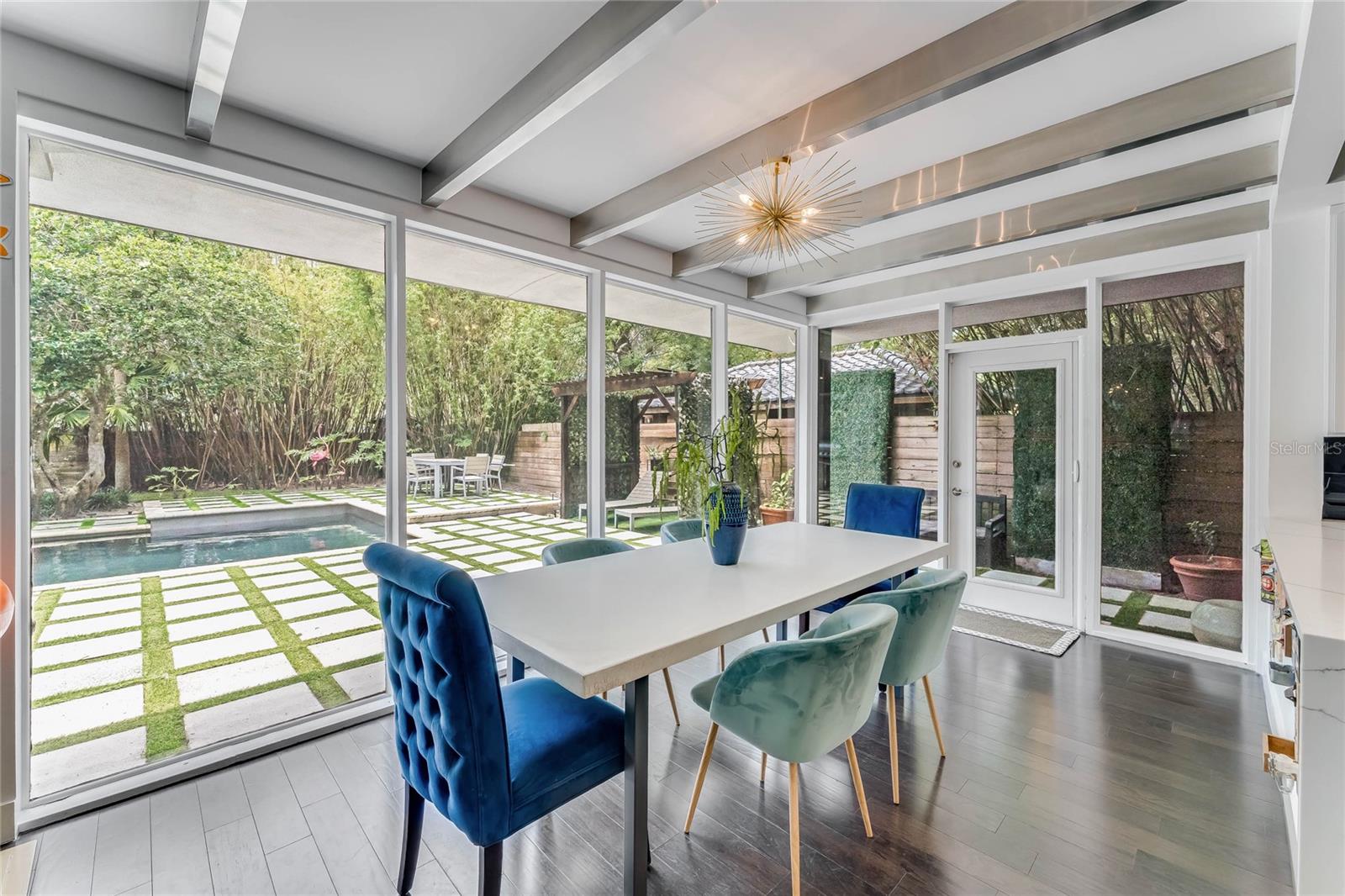 LAKE KNOWLES TERRACE - Residential