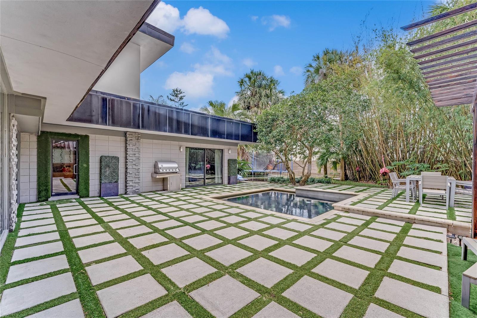 LAKE KNOWLES TERRACE - Residential