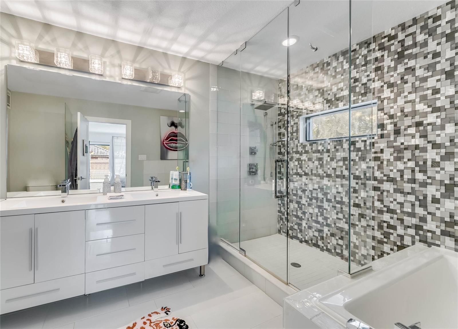 LAKE KNOWLES TERRACE - Residential