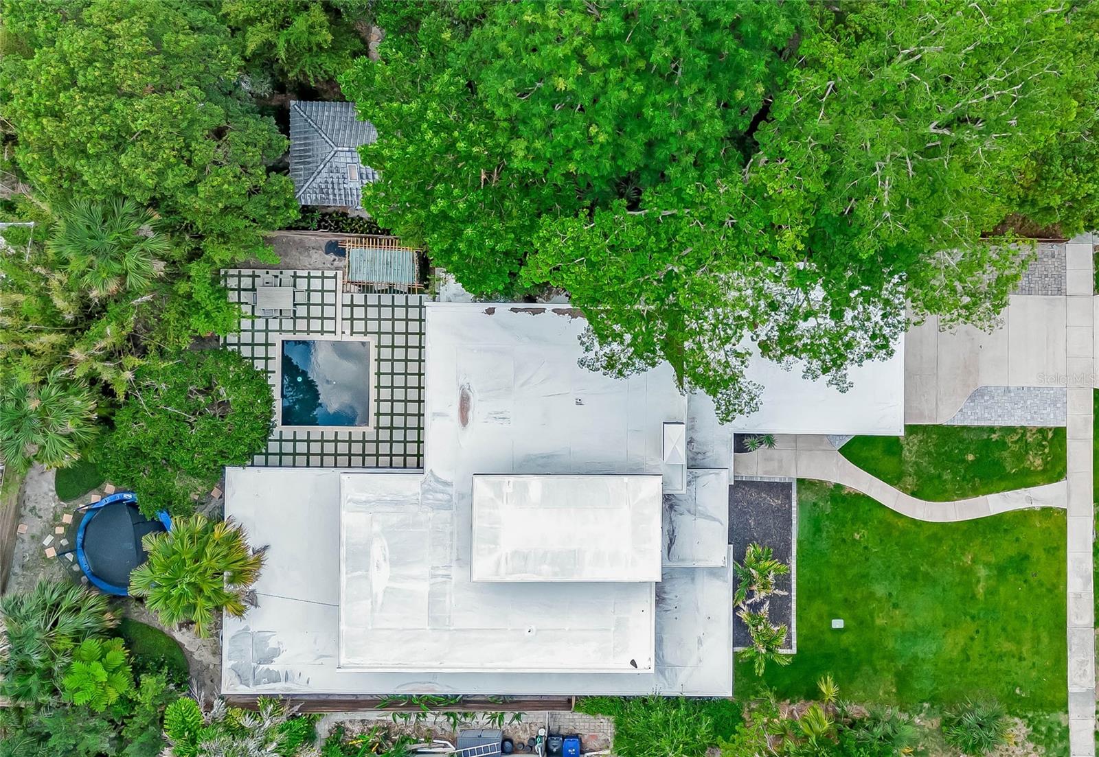 LAKE KNOWLES TERRACE - Residential