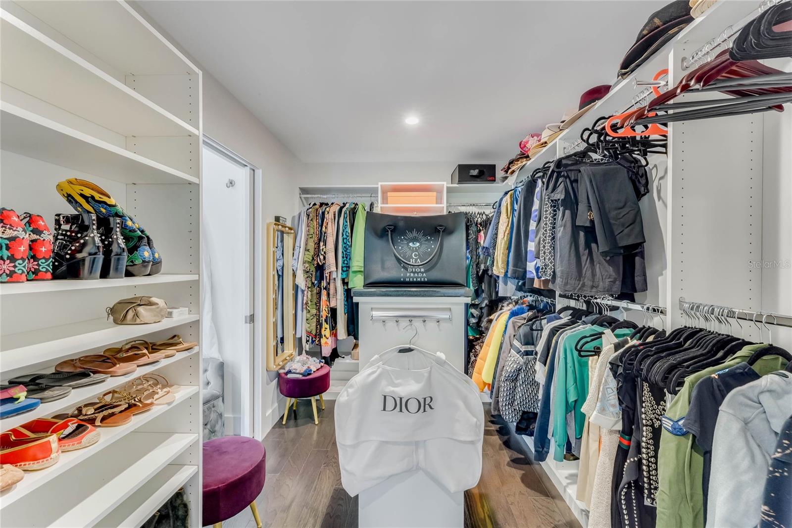 LAKE KNOWLES TERRACE - Residential