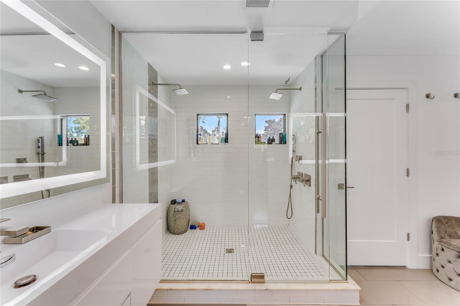 LAKE KNOWLES TERRACE - Residential