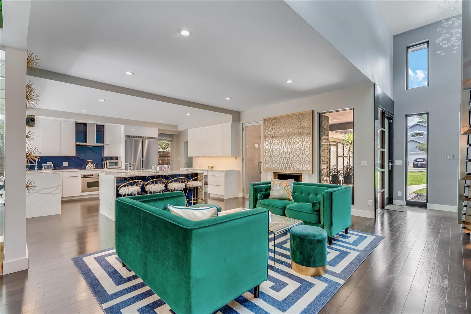 LAKE KNOWLES TERRACE - Residential