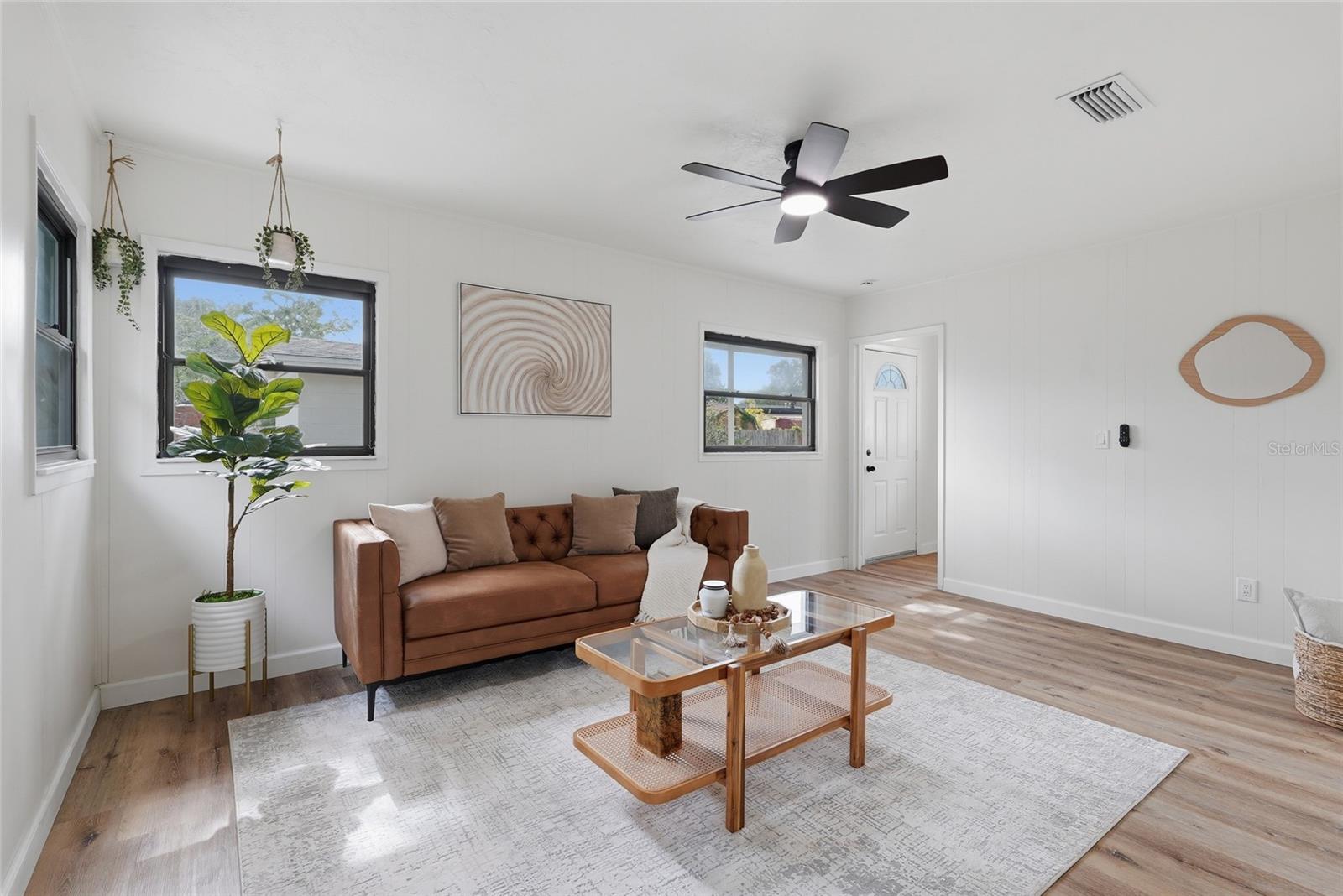 FLORIDA GARDENS - Residential