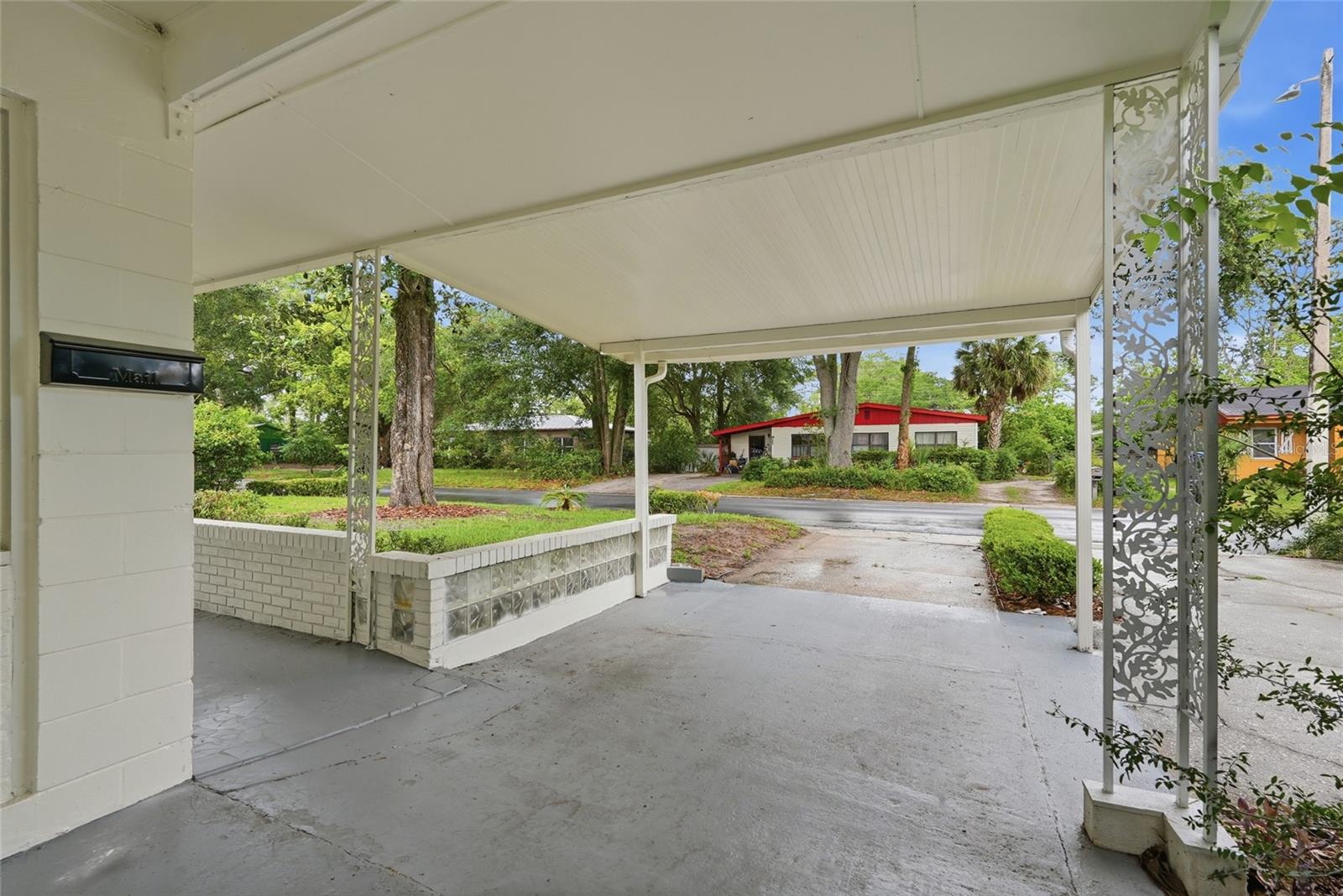 FLORIDA GARDENS - Residential