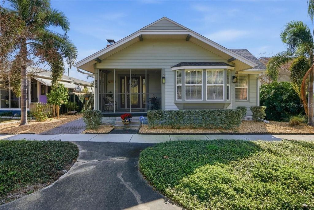 Photo of 924 18th Avenue N, St Petersburg, FL 33704 (MLS # TB8458250)