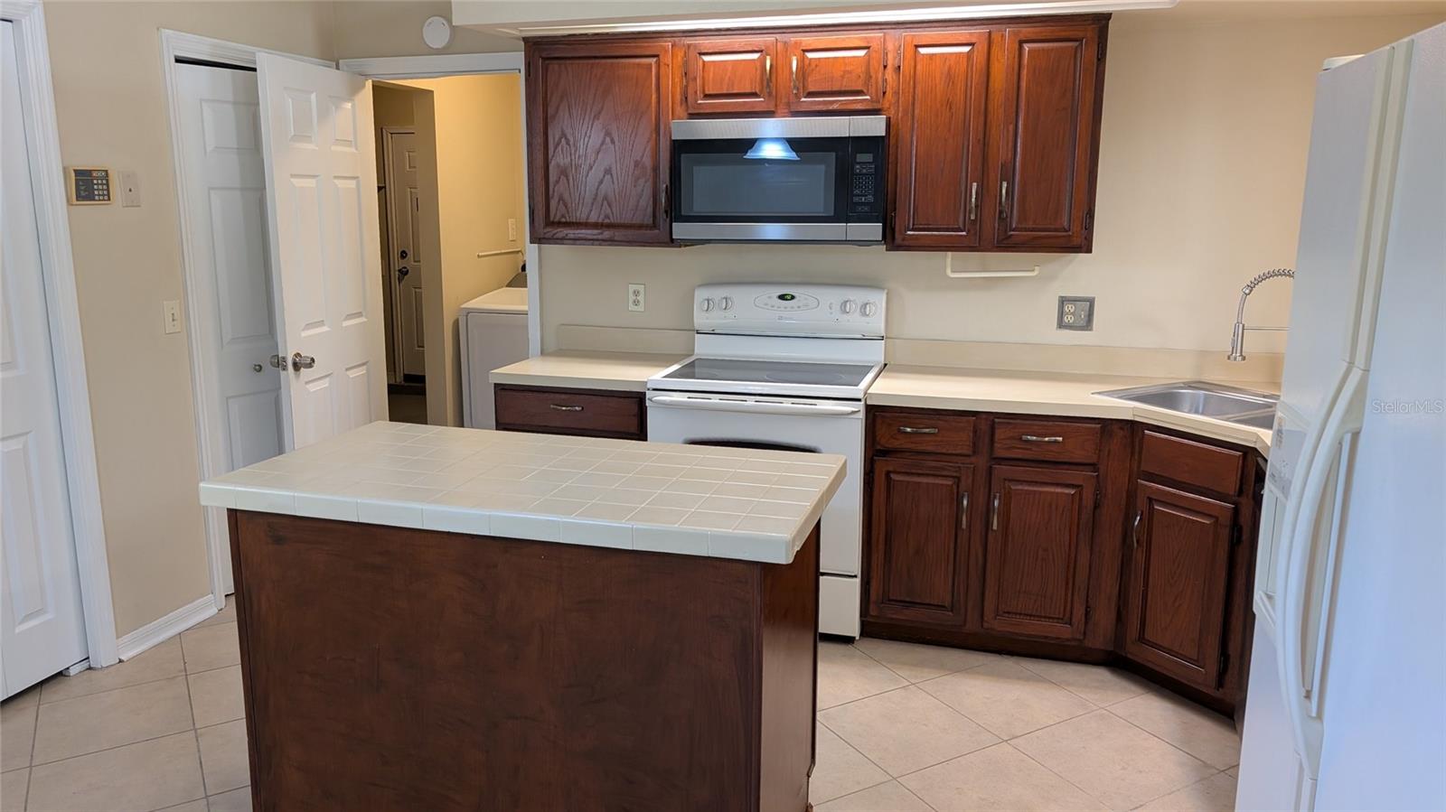 PIEDMONT LAKES PH 04 - Residential Lease