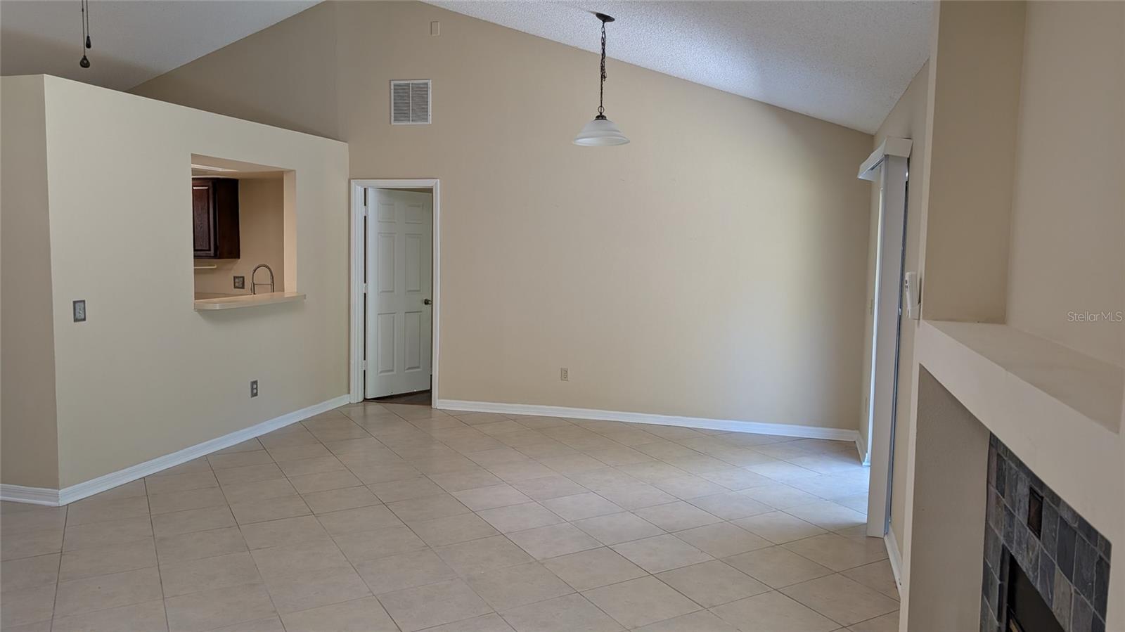 PIEDMONT LAKES PH 04 - Residential Lease